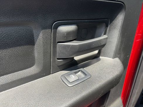 Used 2018 RAM 2500 Tradesman w/ Chrome Appearance Group AWD/4WD image 25