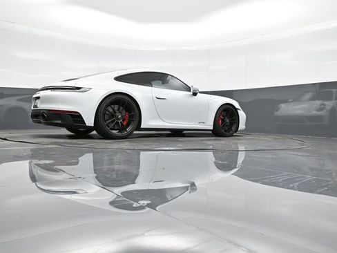 Certified 2022 Porsche 911 Carrera GTS image 38