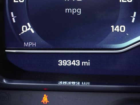 Used 2024 Chevrolet Tahoe High Country AWD/4WD image 18