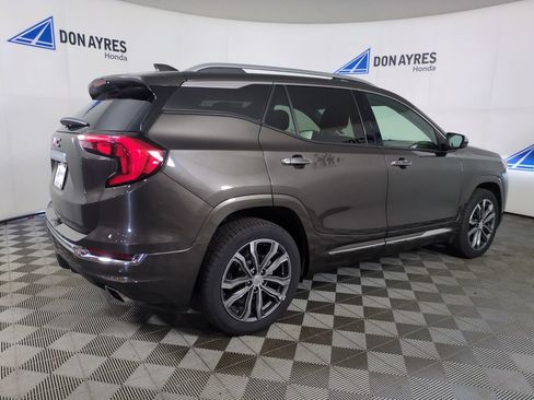 Used 2019 GMC Terrain Denali w/ LPO, Floor Liner Package FWD image 7