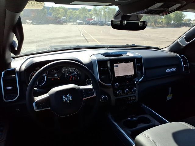 Used 2025 RAM 1500 Big Horn AWD/4WD image 10