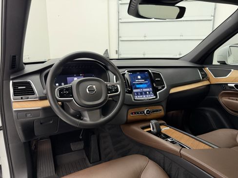 Certified 2023 Volvo XC90 B5 Plus w/ Protection Package Premier AWD/4WD image 21