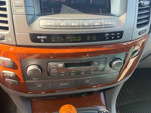 Used 2004 Lexus LX 470 4WD image 29
