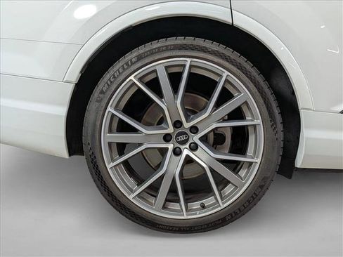 Used 2019 Audi Q7 3.0T Prestige w/ Prestige Package image 27
