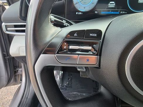 Used 2024 Hyundai Elantra Limited FWD image 27