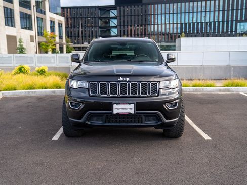 Used 2020 Jeep Grand Cherokee Laredo AWD/4WD image 6