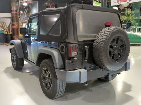 Used 2015 Jeep Wrangler Sport AWD/4WD image 9