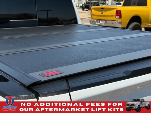 Used 2024 GMC Sierra 1500 AT4 w/ Technology Package AWD/4WD image 10