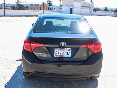 Used 2018 Toyota Corolla SE w/ Carpet Mat Package (TMS) FWD image 5