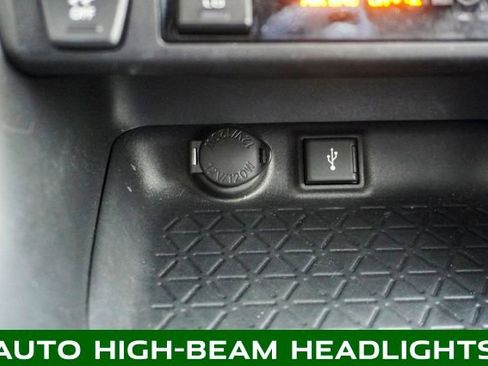 Used 2020 Toyota RAV4 XLE image 18