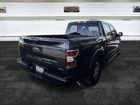 Used 2018 Ford F150 XLT w/ Equipment Group 302A Luxury RWD image 4