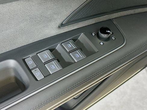 Used 2023 Audi A8 L 3.0T w/ Comfort Plus Package AWD/4WD image 17