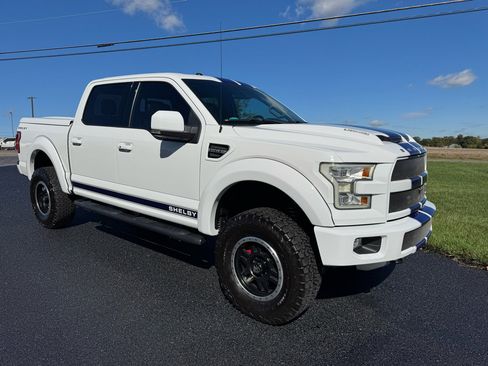 Used 2017 Ford F150 Lariat w/ Equipment Group 502A Luxury image 5