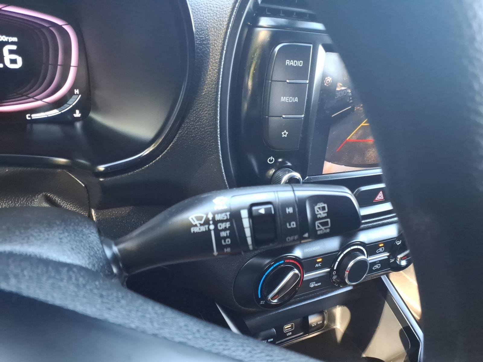 Used 2024 Kia Soul LX w/ LX Technology Package FWD image 19