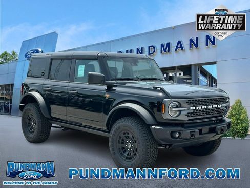 New 2026 Ford Bronco Badlands AWD/4WD image 1
