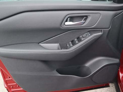 New 2026 Nissan Rogue SV w/ Cold Weather Package FWD image 16