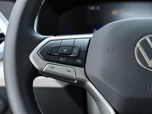 New 2026 Volkswagen Taos SE AWD/4WD image 58