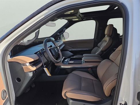 New 2025 Lincoln Navigator L Black Label image 12