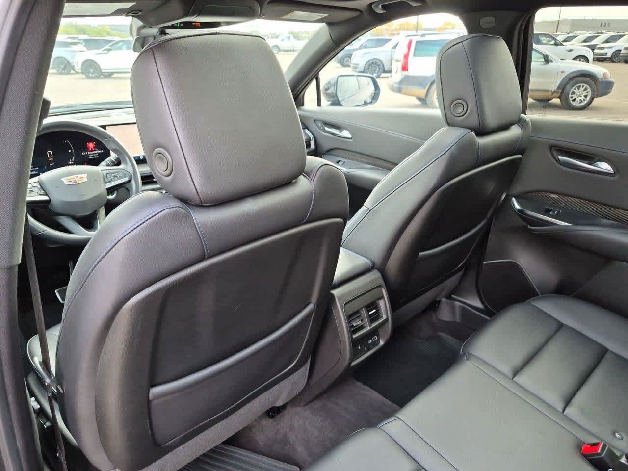 Used 2024 Cadillac XT4 Sport w/ Cold Weather Package AWD/4WD image 17