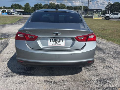 Used 2024 Chevrolet Malibu LS image 3