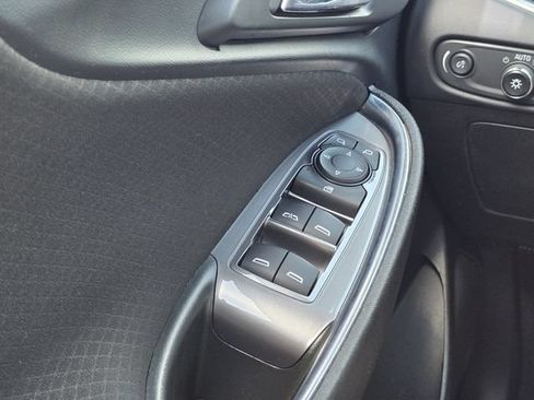 Used 2021 Chevrolet Malibu LT FWD image 16
