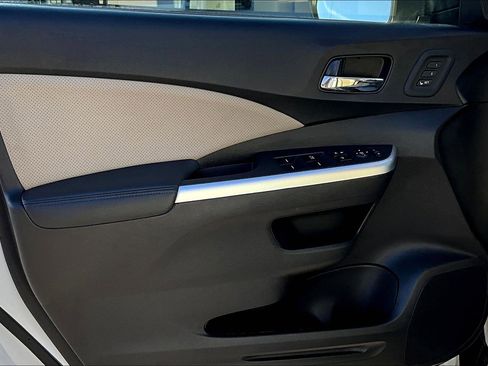 Used 2016 Honda CR-V Touring image 19