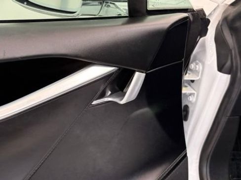 Used 2016 Tesla Model S 60D AWD/4WD image 17