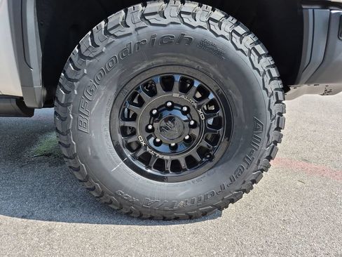 New 2026 GMC Sierra 2500 AT4X w/ AT4X AEV Edition AWD/4WD image 17
