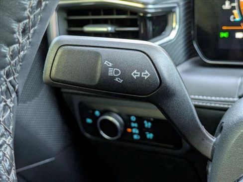 Used 2025 Ford Mustang Premium RWD image 7