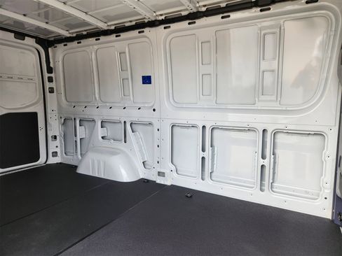 Used 2024 Mercedes-Benz Sprinter 144 Cargo image 31