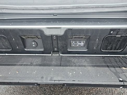 Used 2025 GMC Sierra 1500 Denali Ultimate image 22