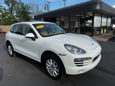 Used 2013 Porsche Cayenne AWD/4WD image 2