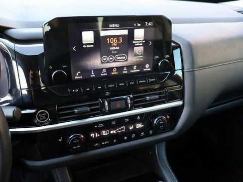 Certified 2024 Nissan Pathfinder SL w/ Cargo Package image 21