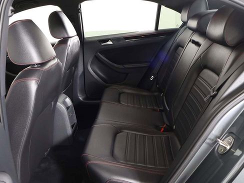 Used 2017 Volkswagen Jetta GLI image 34