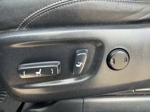 Used 2014 Toyota 4Runner Limited image 13