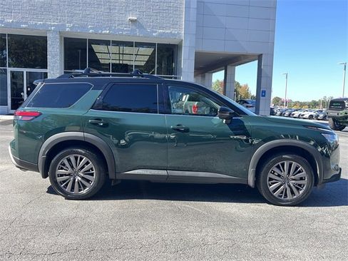 Certified 2023 Nissan Pathfinder SL w/ SL Premium Package image 32