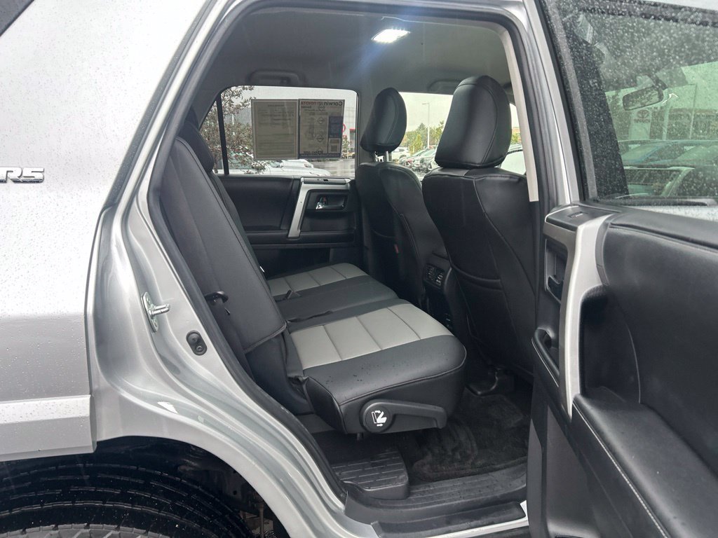 Used 2016 Toyota 4Runner SR5 RWD image 16