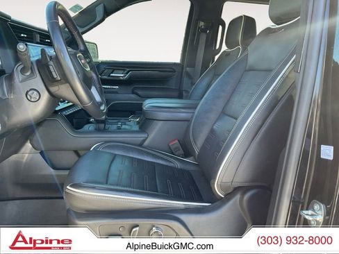 Used 2024 GMC Sierra 1500 AT4X image 9