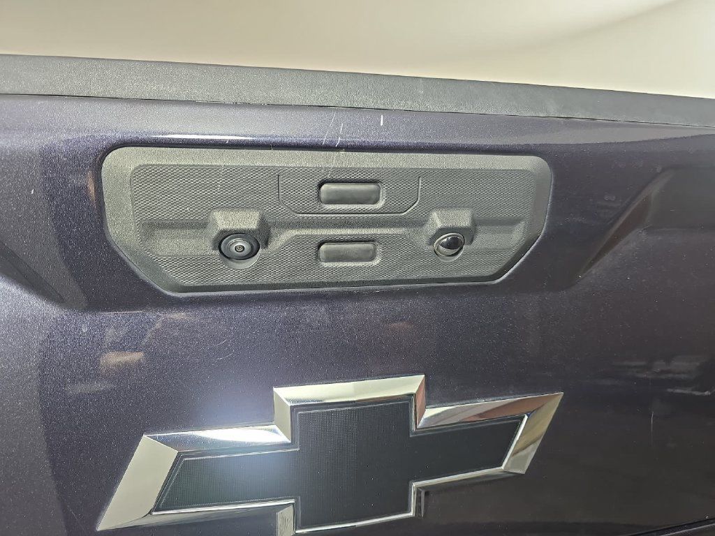Used 2023 Chevrolet Silverado 1500 Custom Trail Boss AWD/4WD image 31