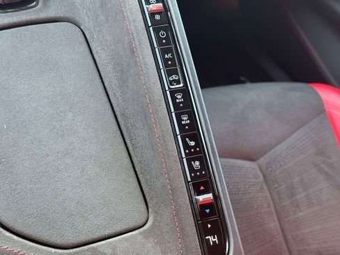 Used 2022 Chevrolet Corvette Stingray Premium Cpe w/ Z51 Performance Package image 30