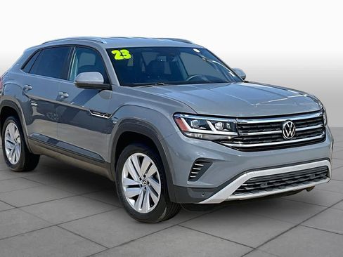 Used 2023 Volkswagen Atlas Cross Sport SE FWD image 3