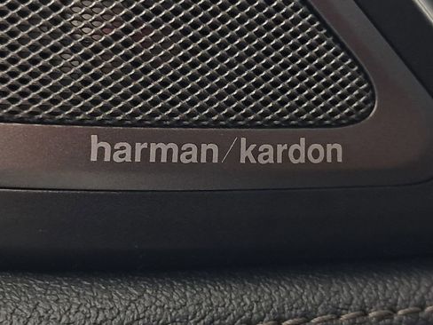 Used 2019 BMW 750i xDrive w/ M Sport Package image 13