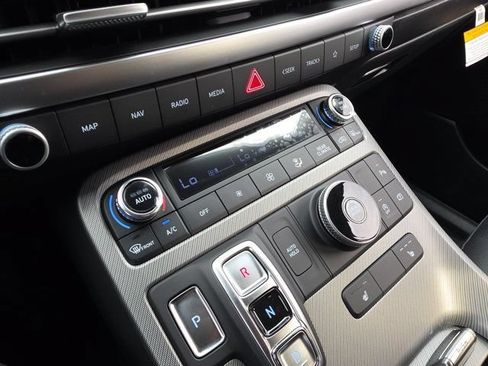 Used 2025 Hyundai Palisade SEL FWD image 28