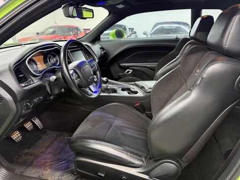 Used 2015 Dodge Challenger R/T Scat Pack w/ Leather Interior Group image 20