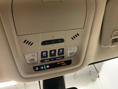 Used 2023 Buick Enclave Essence w/ Experience Buick Package AWD/4WD image 25