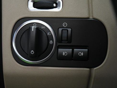 Used 2016 Land Rover LR4 HSE image 24