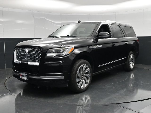 Used 2022 Lincoln Navigator L Reserve AWD/4WD image 7