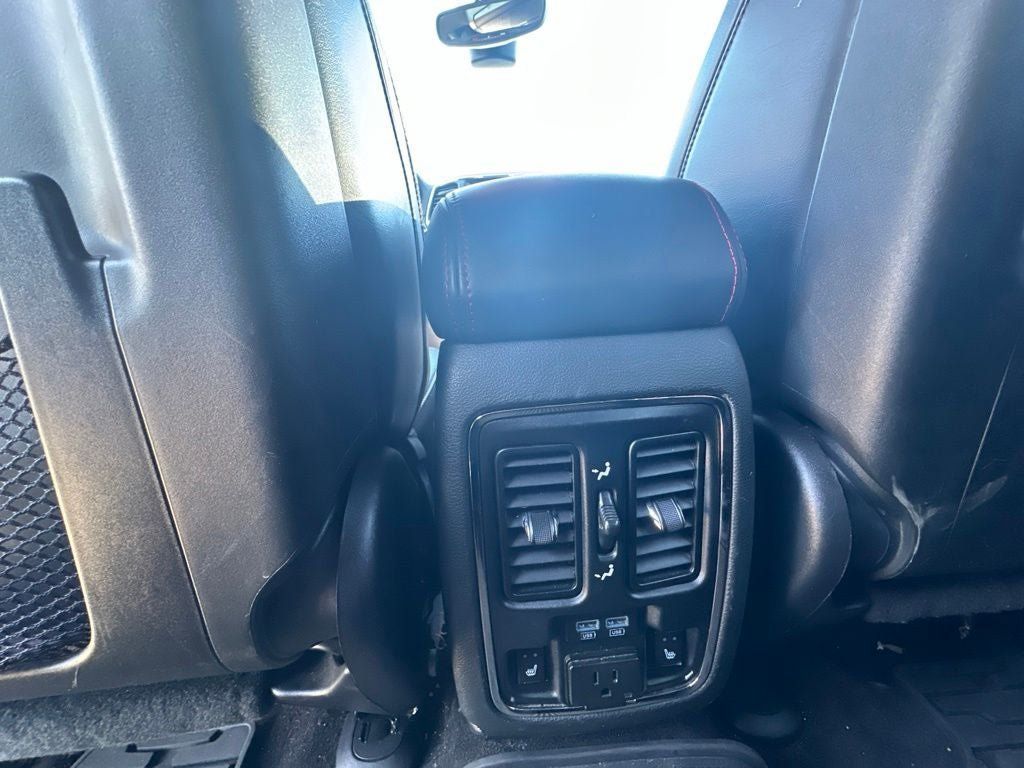 Used 2017 Jeep Grand Cherokee Trailhawk AWD/4WD image 16