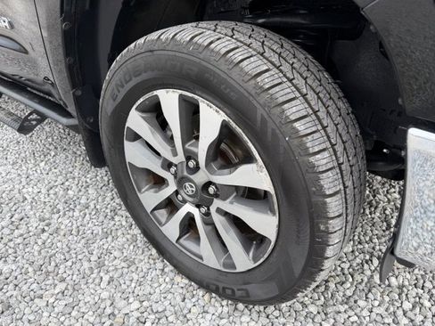 Used 2021 Toyota Tundra Limited w/ Limited Premium Package image 6