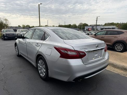 Used 2018 Nissan Altima 2.5 S w/ S Convenience Package image 5